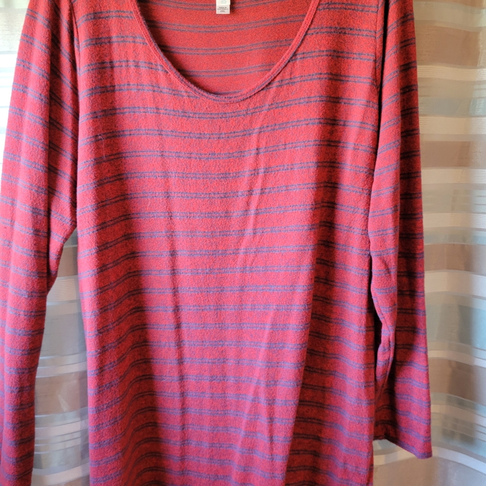 Long sleeve tee